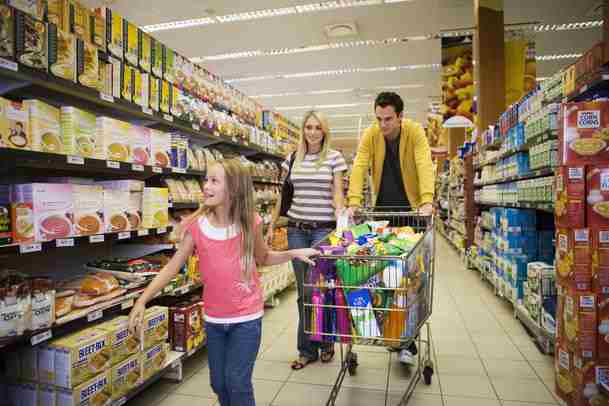 Australian shoppers flock to the Boxing Day sales despite poor sentiment