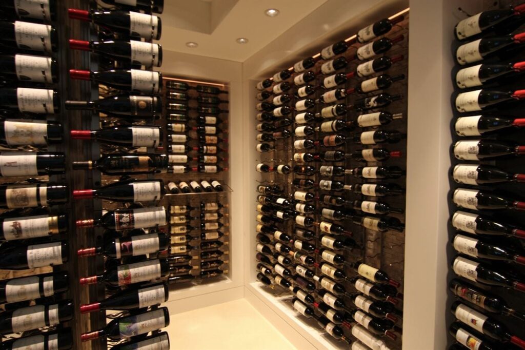 0002061 18 bottle wall mounted wine rack