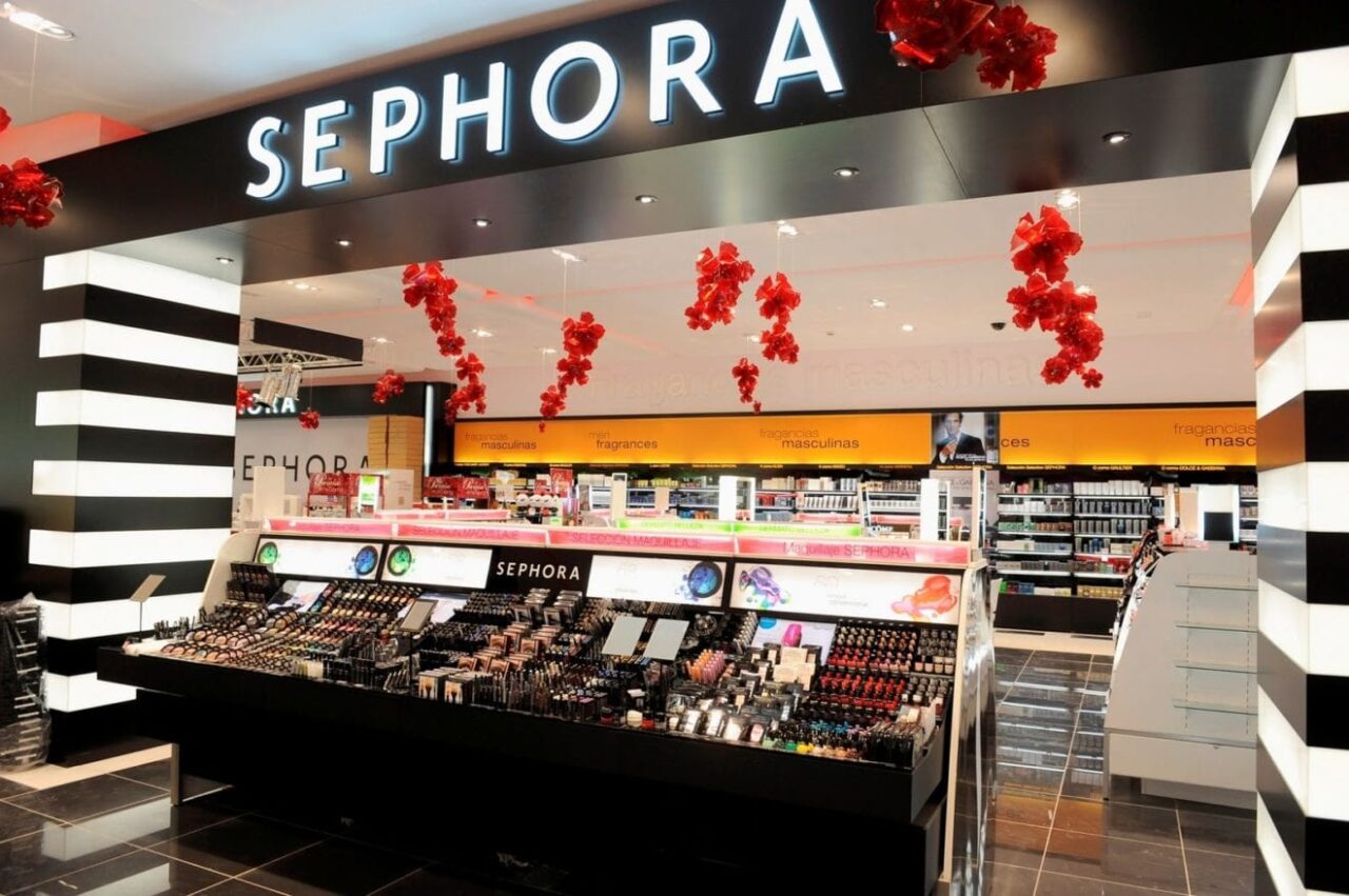 Sephora, JD.com staff up