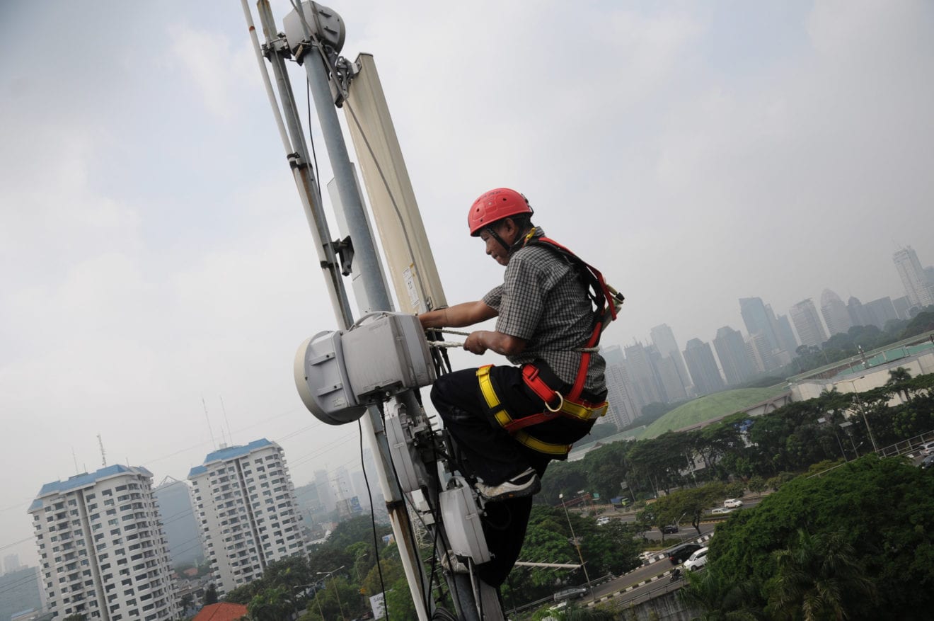 Axiata to sell 34.1% of tower unit for $600m