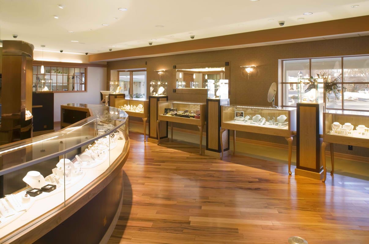 Jubilee of Siam opens big diamond boutique