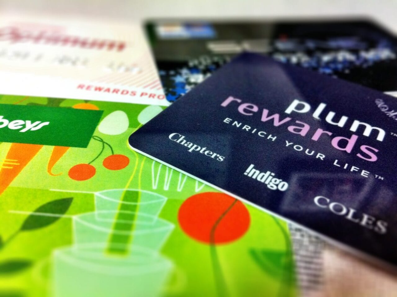 One card to hold up to 20 retailers’ rebates