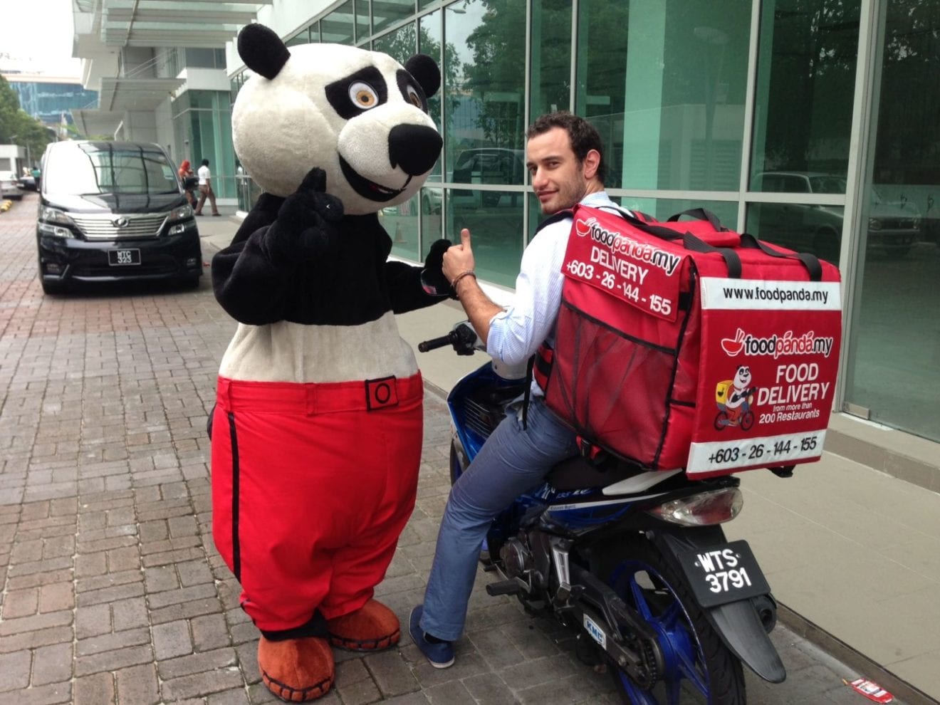 BBQ Chicken Vietnam gets Foodpanda boost