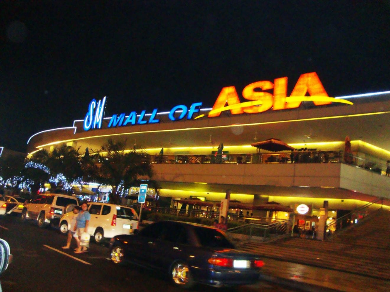 SM founder Henry Sy still on top