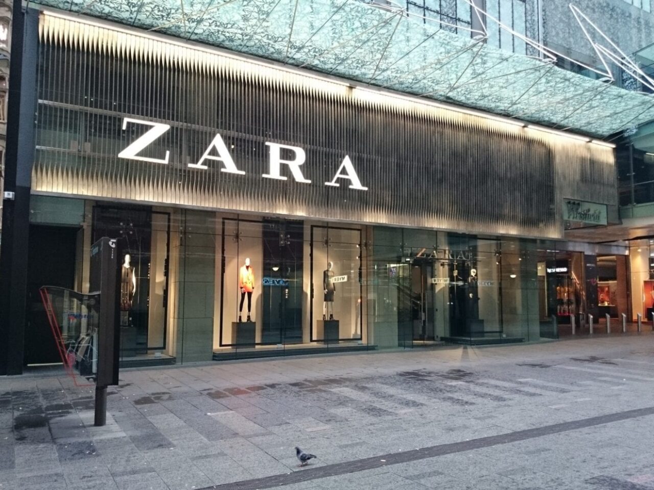Zara store at Westfield Sydney e1433352793185 1940x1453
