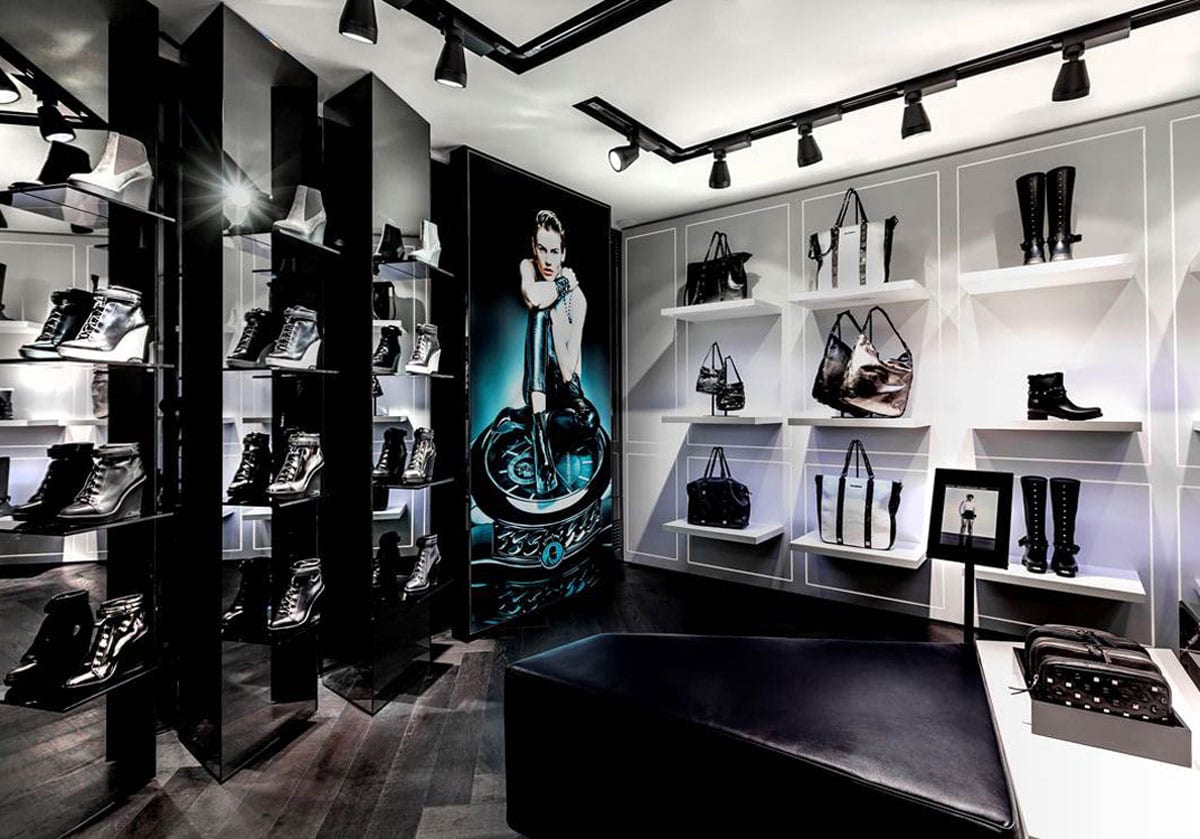 Karl Lagerfeld to go online in 97 markets