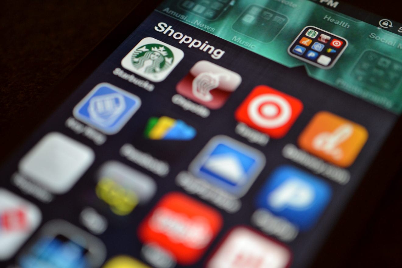Online, mobile luxury spending rises in China