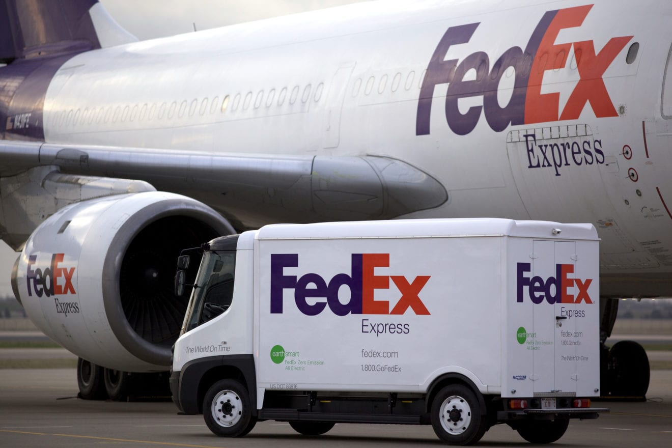 FedEx sees record holiday shipments on rising retail