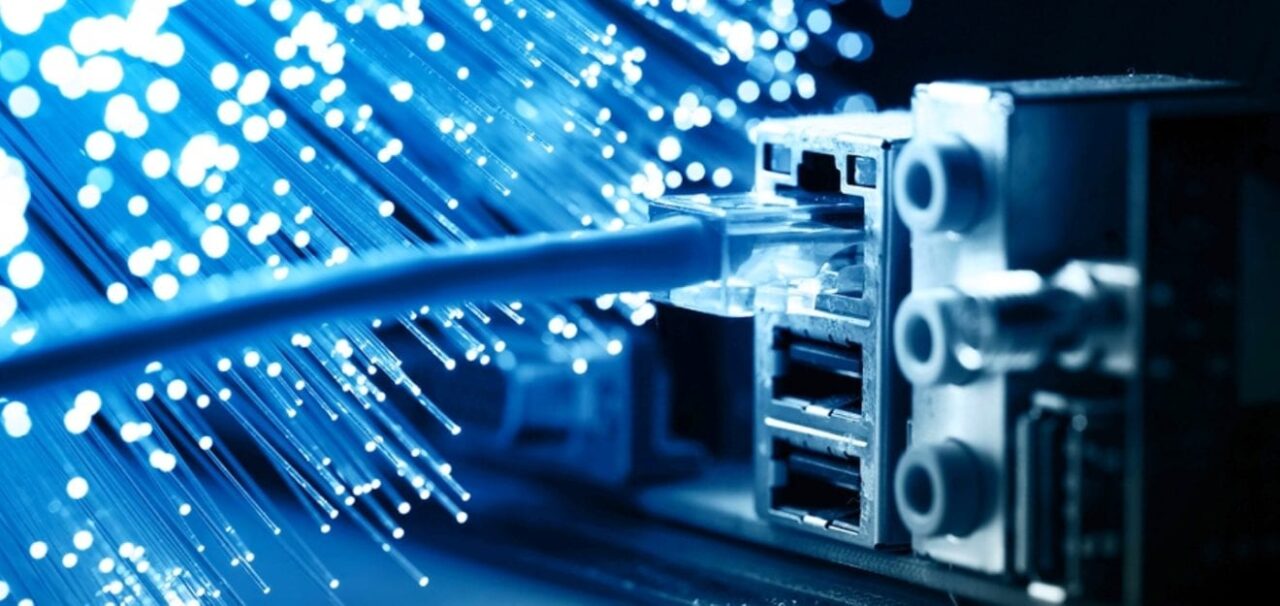 20130818153450 fiber optics internet access