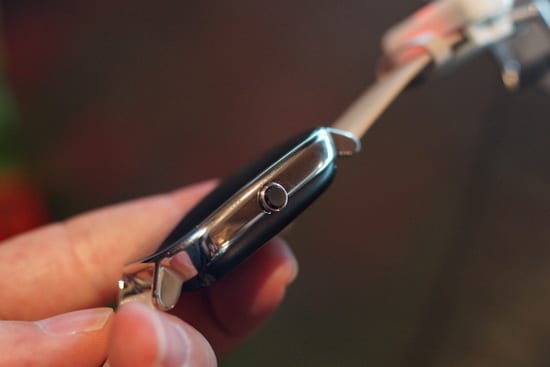 www.digitalnewsasia.comsitesdefaultfilesimagesZeZenWatch side 6681a853f370e2f9fdae19d775ba81fcac68fa12