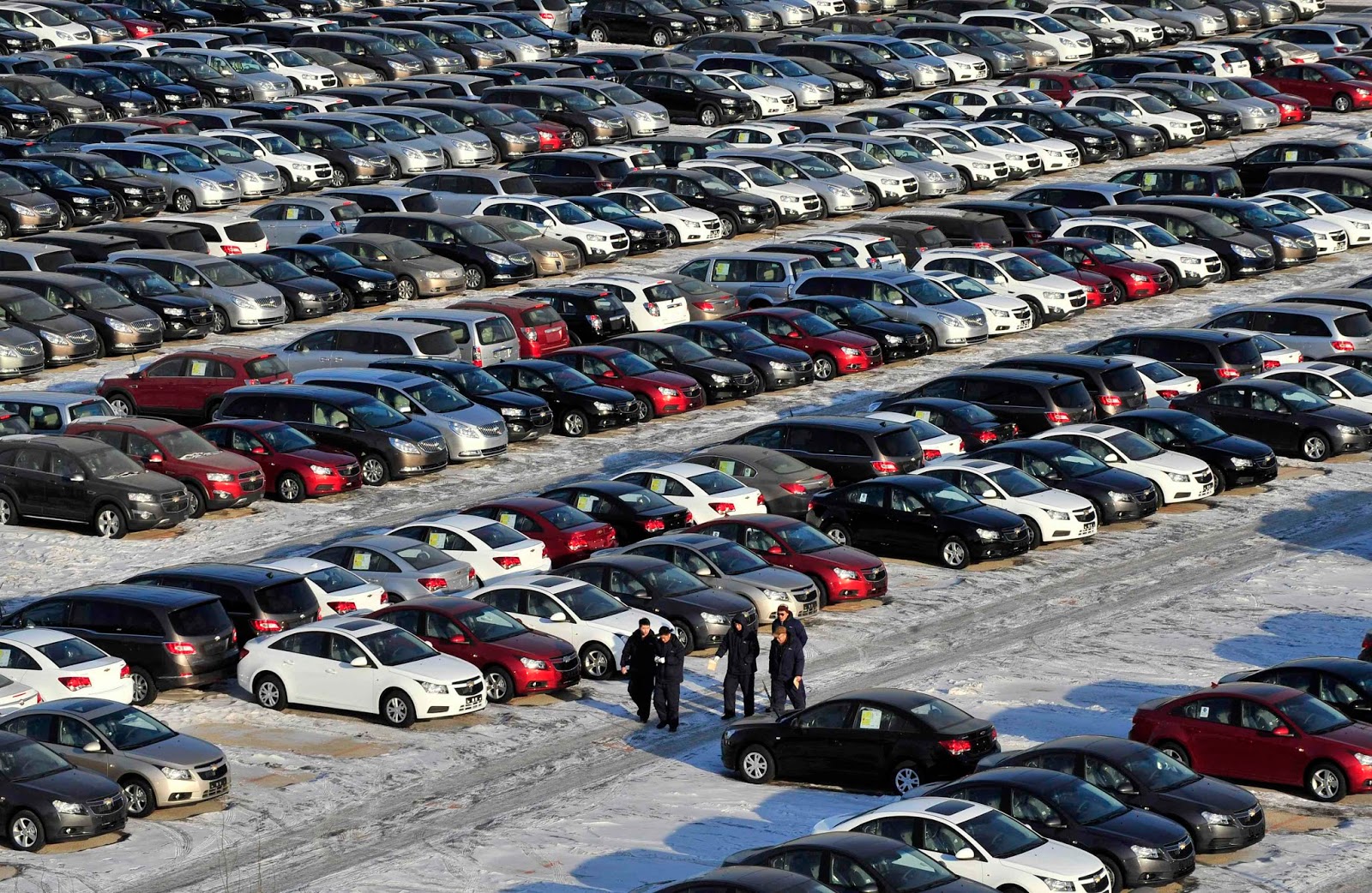 Autos drive solid China retail sales report