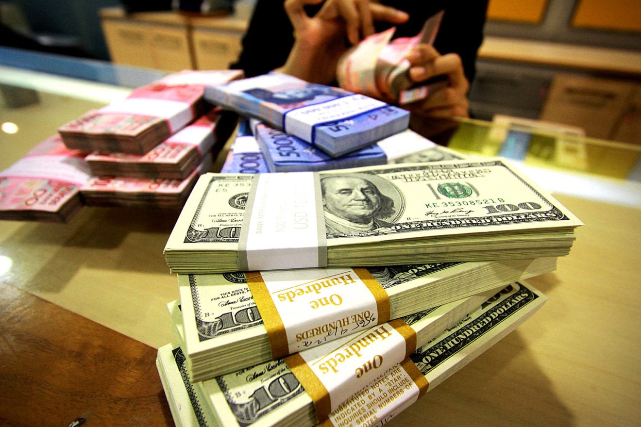 US removes Vietnam from currency manipulator list