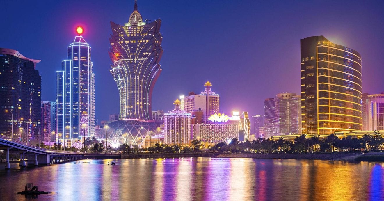 200m Chinese to travel by 2020 as HK/Macau slow