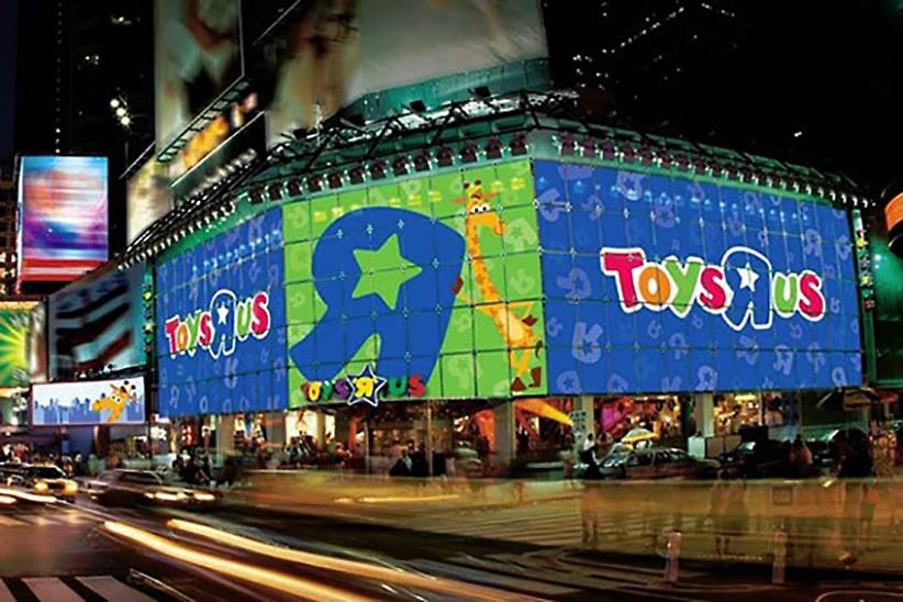 Toys R Us battle heads to court