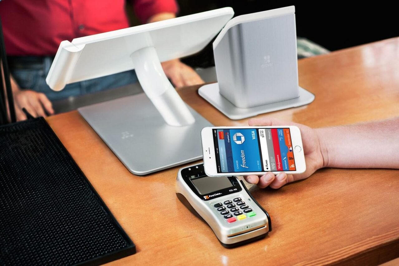 apple pay clover
