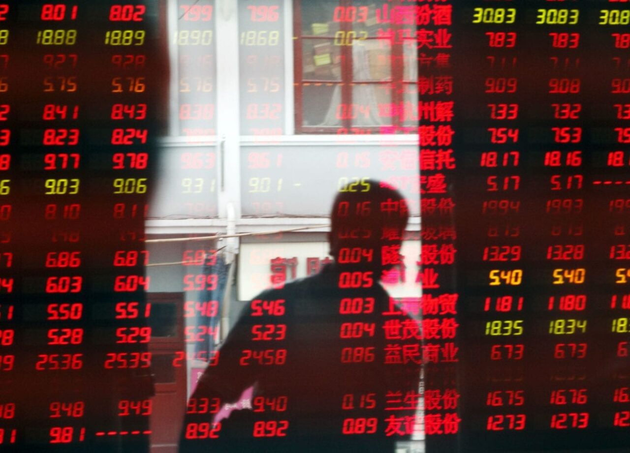 Vietnam Stocks Celebrate Largest Leap in a Month: Key Players and Factors in the Remarkable 2.16% Surge