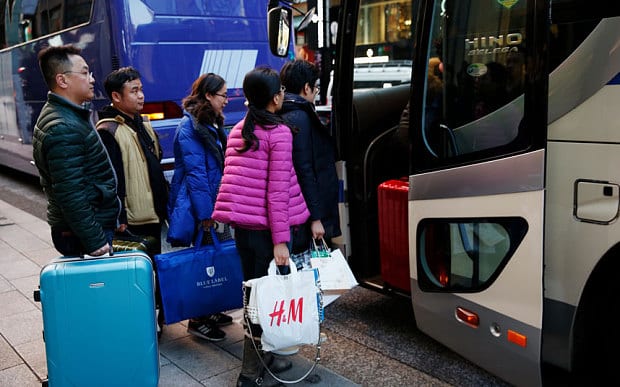 i.telegraph.co .ukmultimediaarchive03575Chinese tourists s 3575030b 10261fbaac45ea35907bdfe0145387d475af1e2e