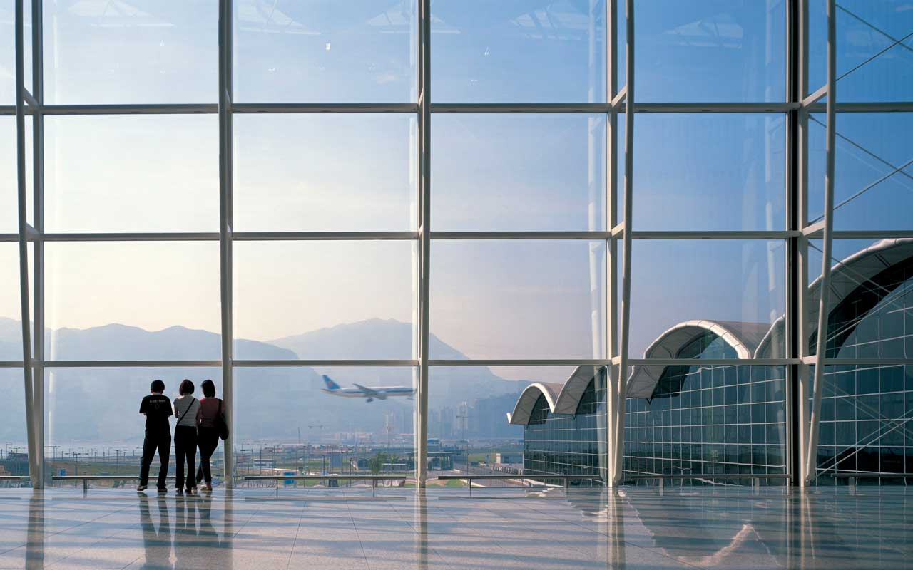HKG offers instant ‘cash’ to airport shoppers