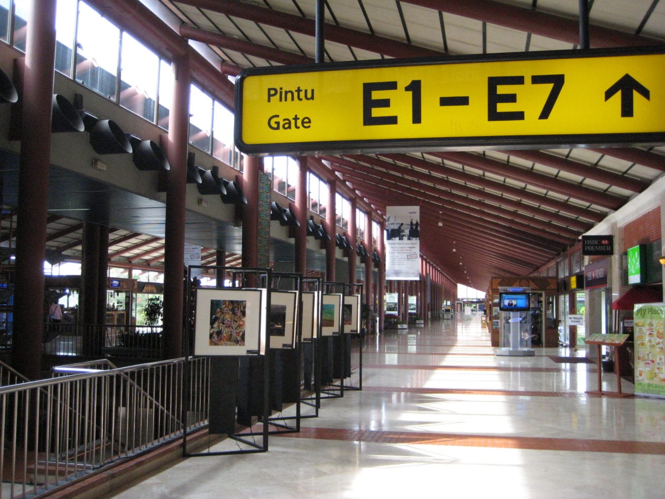Jakarta hits airlines with restrictions