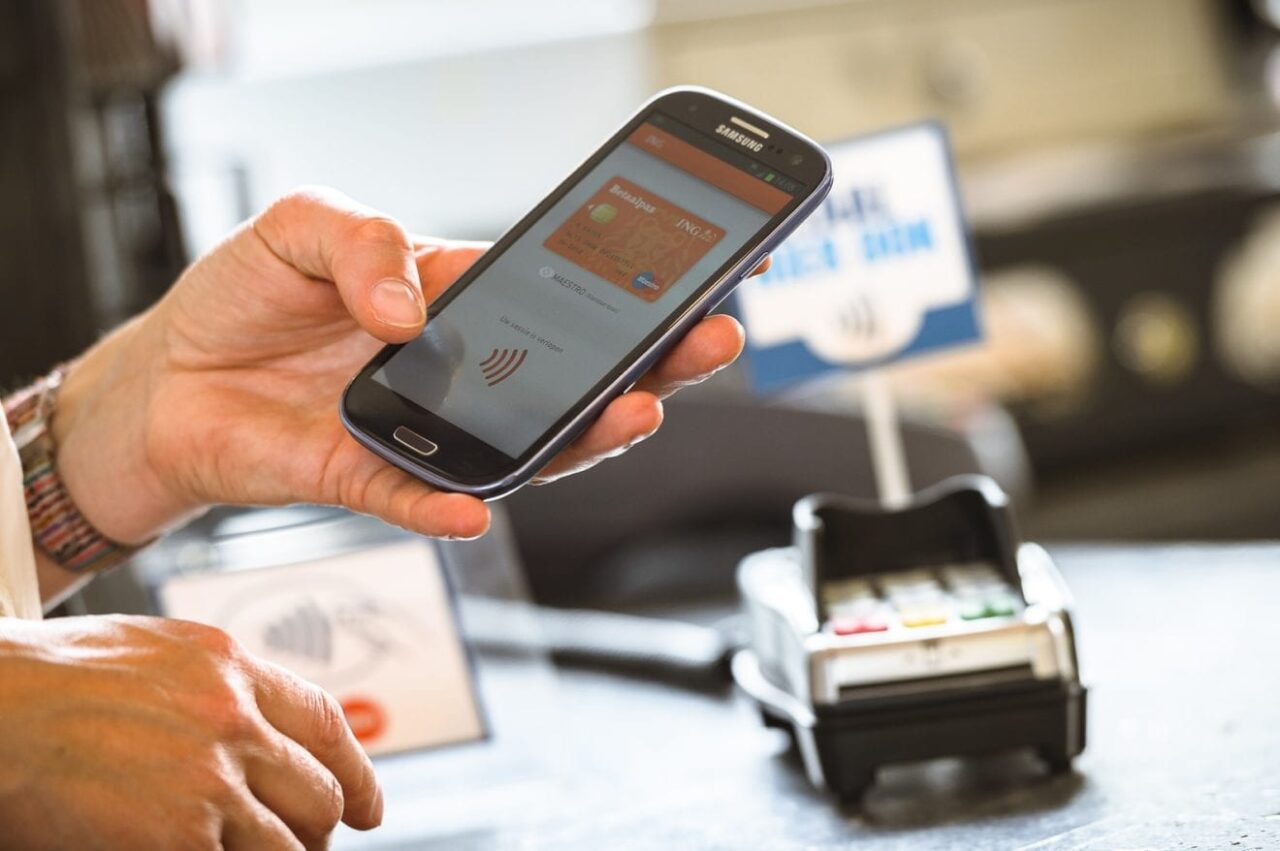 NFC payments Visa Samsung Dutch Leiden