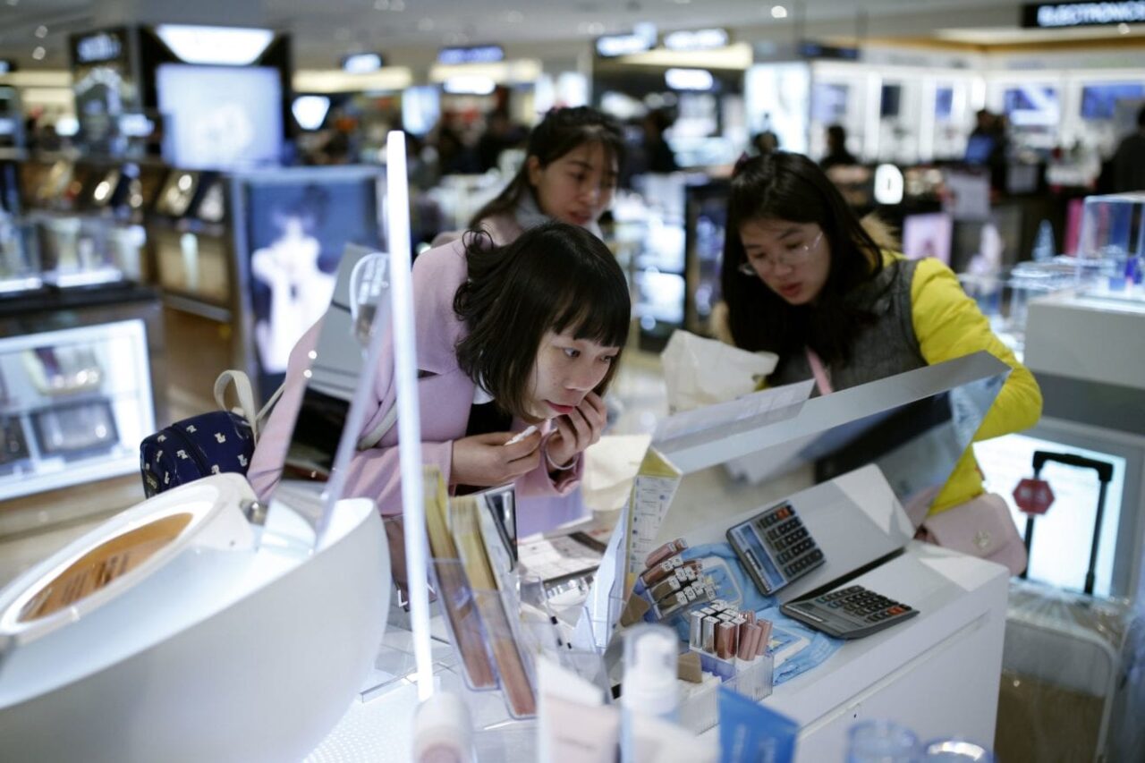 Lotte, Hyundai, Shinsegae get duty free licenses