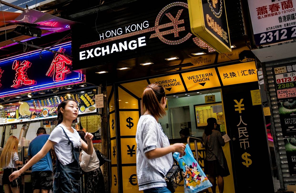Exchange rate turn may aid Hong Kong retailers