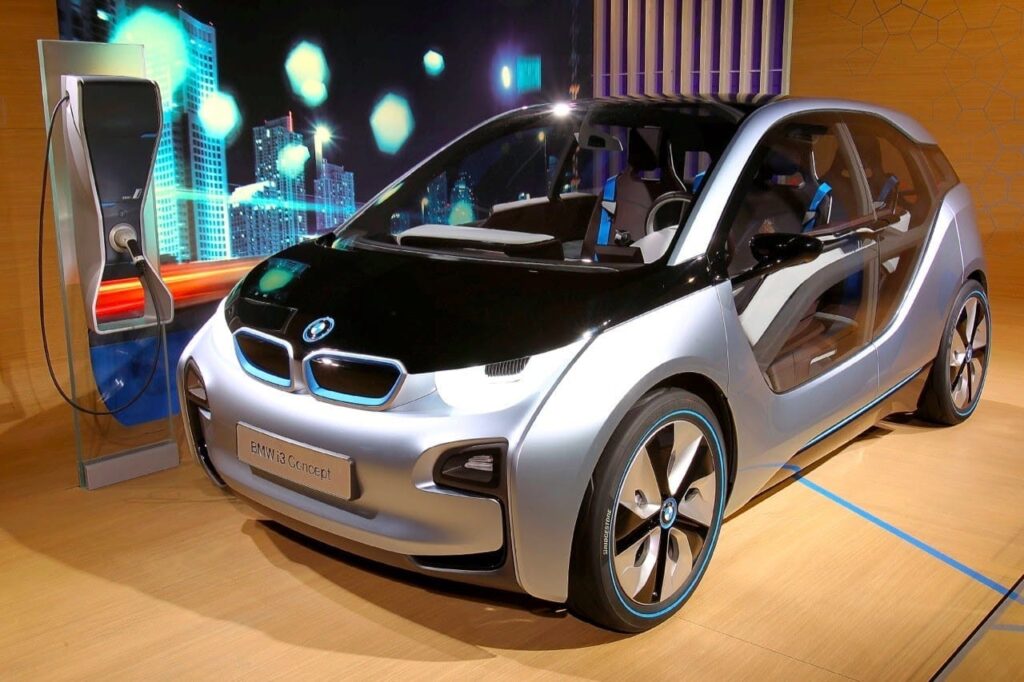 BMW revamps “i” electric car division to focus on self-driving tech