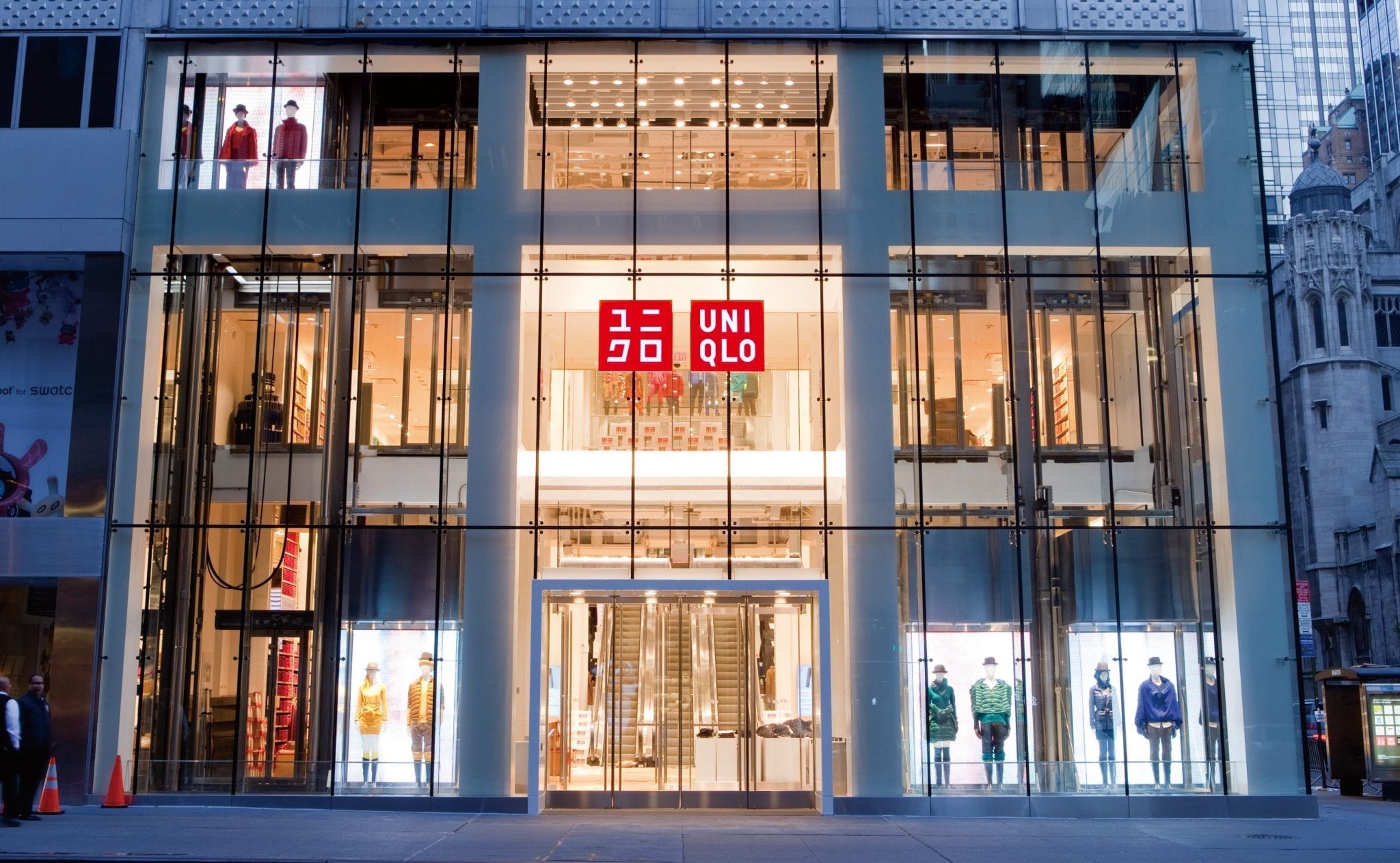 Uniqlo US quietly closing stores