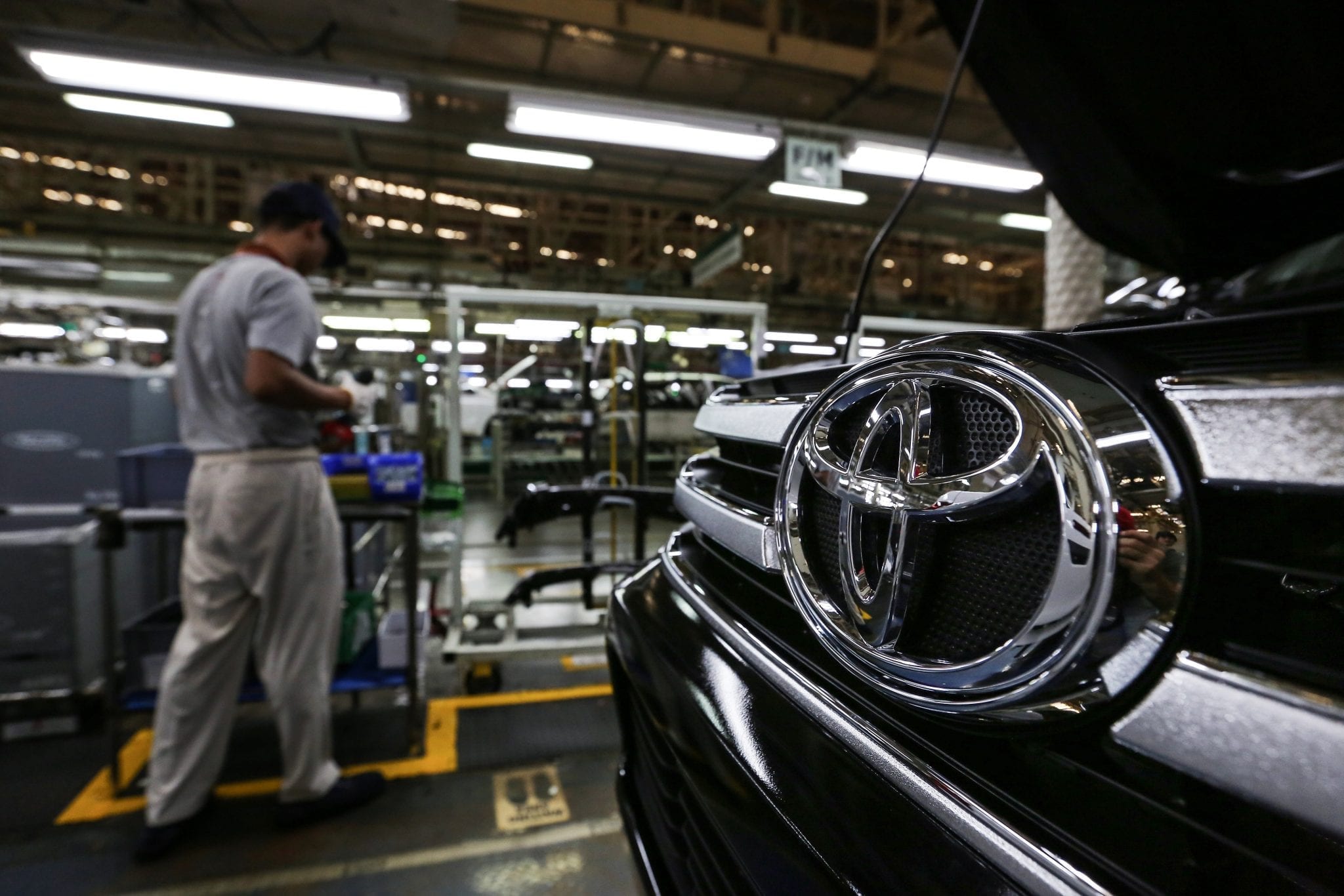 Toyota’s November China vehicle sales dip 1.3 pct