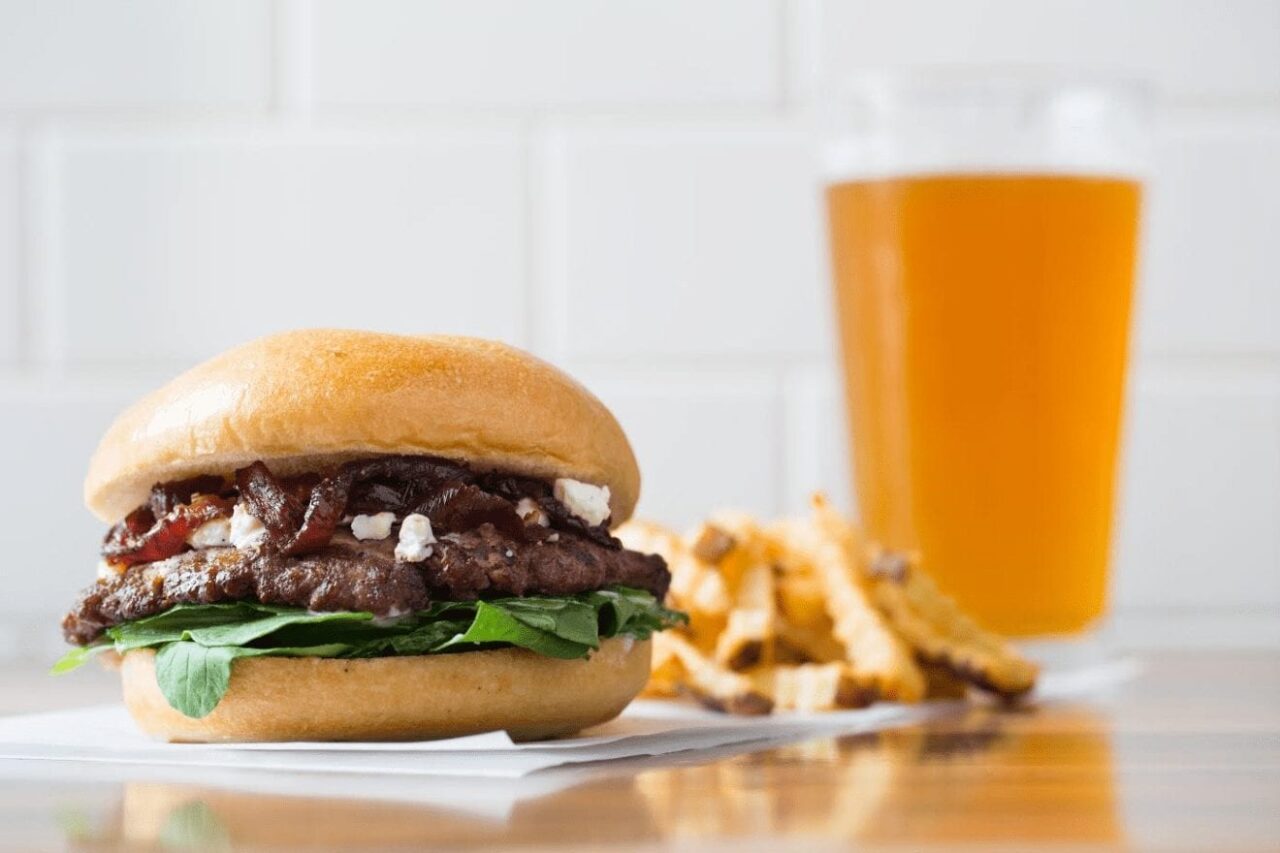 Burgers and beers lead Hong Kong restaurant industry growth
