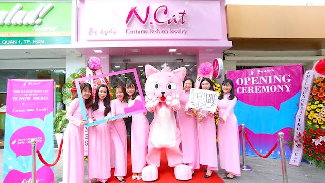n cat