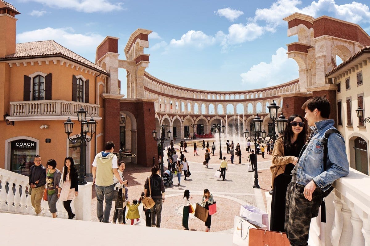Outlet malls booming in China as department stores feel the pinch