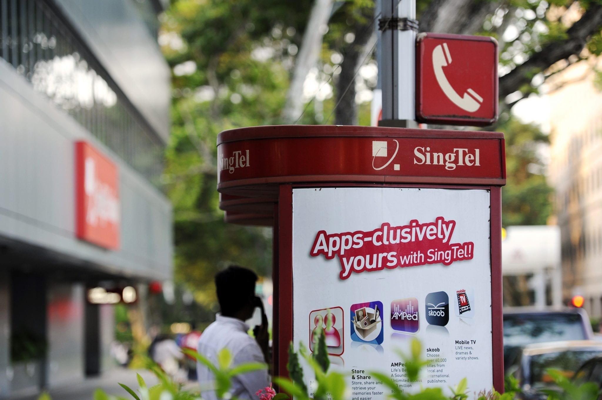 Singtel Faces Back-to-Back Disruptions: Singapore’s Largest Mobile Network Grapples with Connection Issues