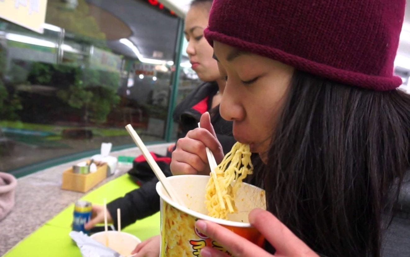 World Cup boosts South Korean convenience stores revenue
