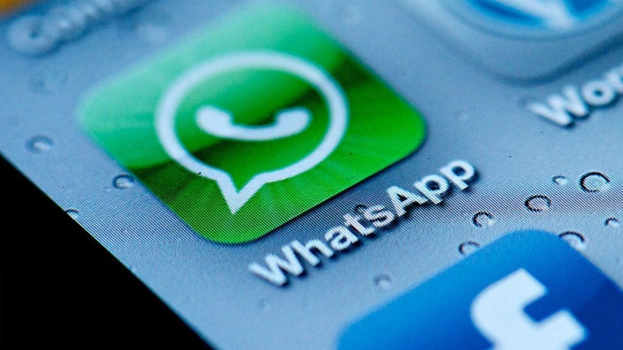 WhatsApp is now rolling out a renewed privacy feature