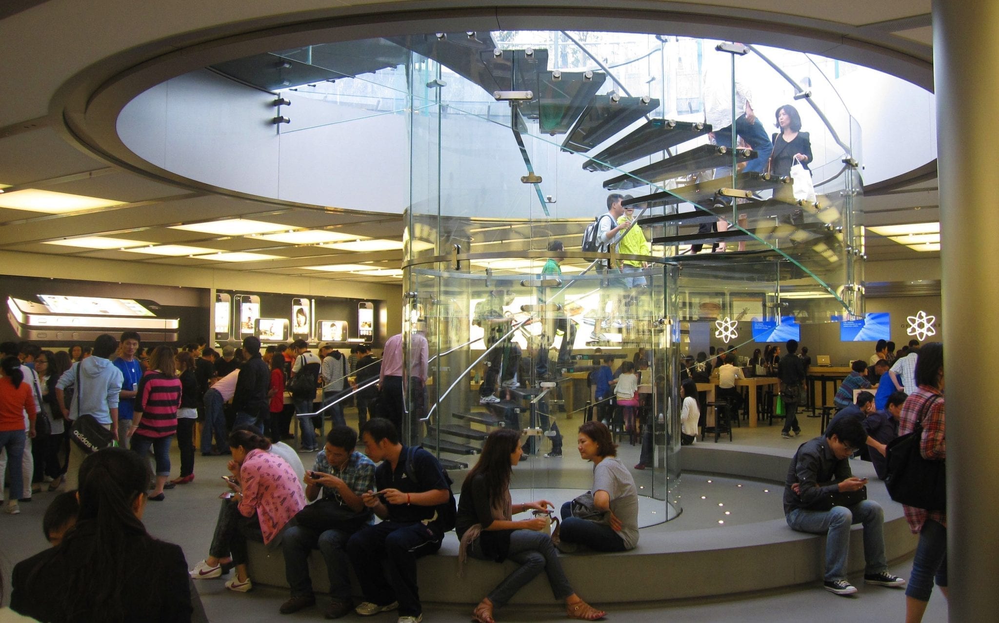 a Second Apple China store in Macau?