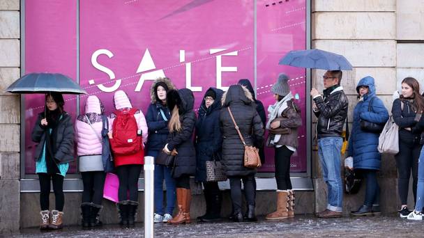 China economy growing but harder times beckon