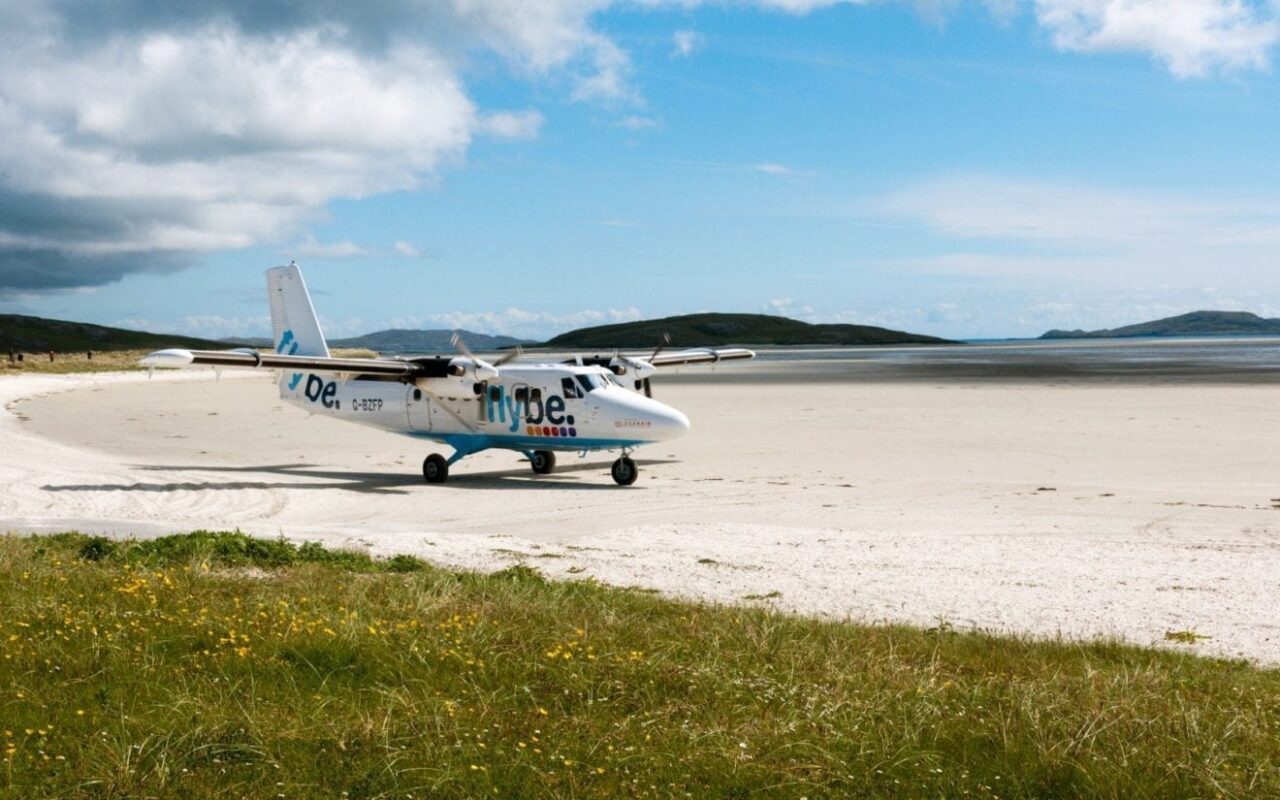 Flybe strikes new deal with Singapore Airlines