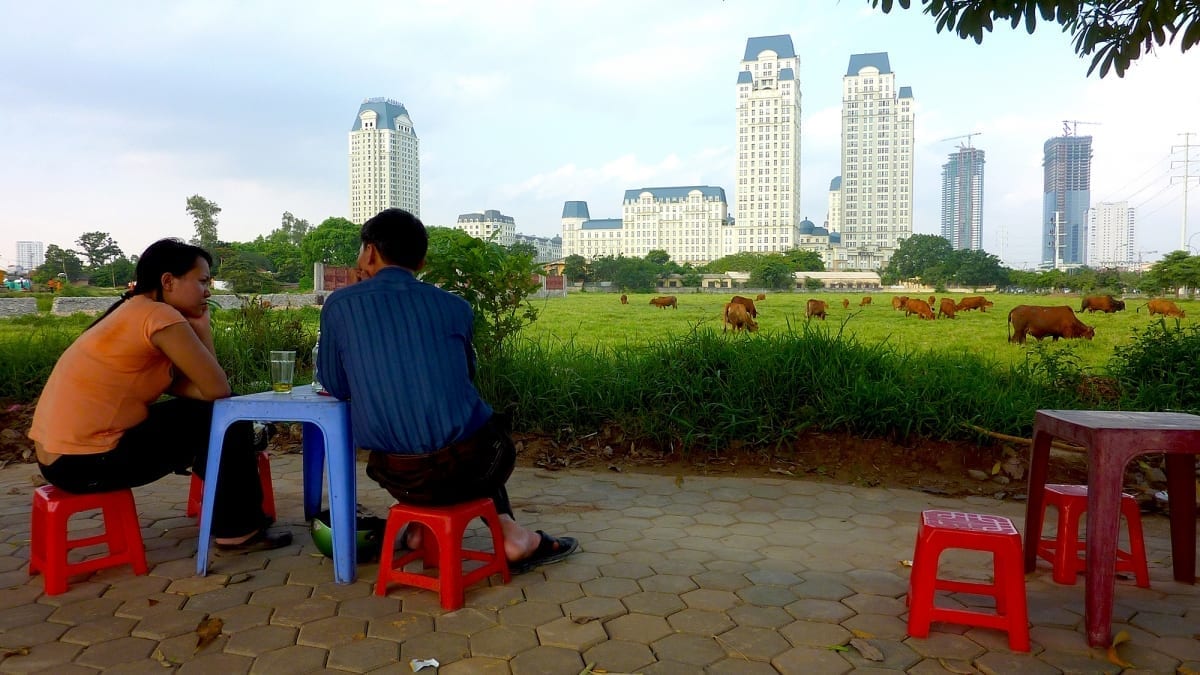 Hanoi seeks ideas to develop Red River banks