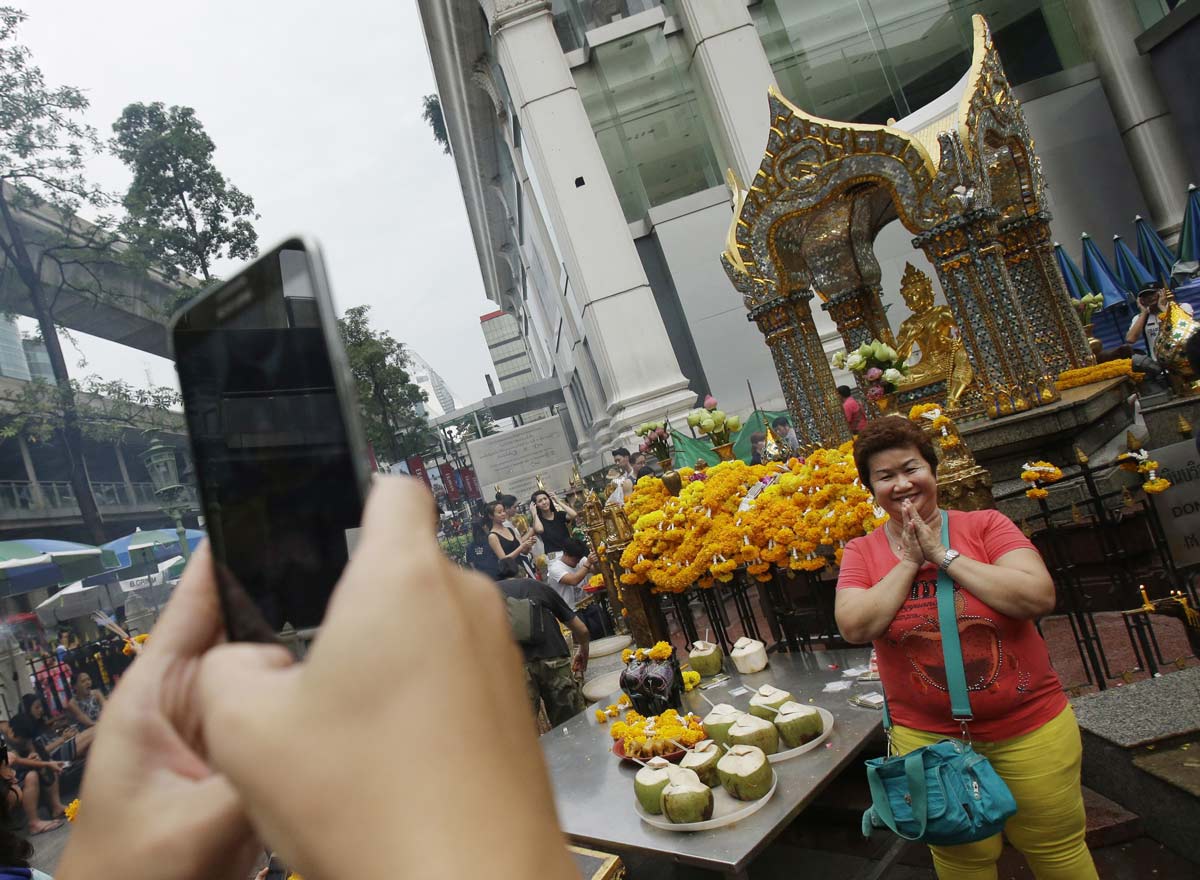 Record 32.59 million foreign tourists visit Thailand in 2016