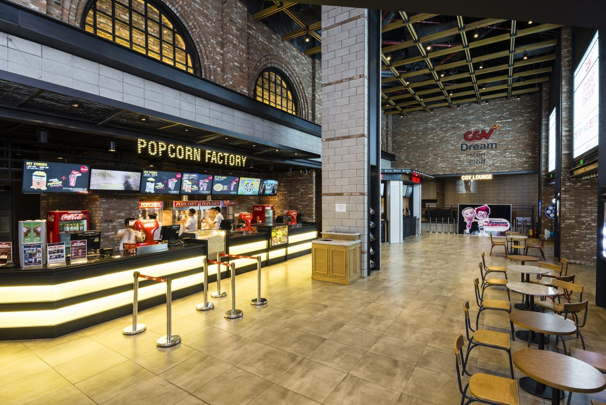 Korean multiplex chain leads booming movie market in Vietnam