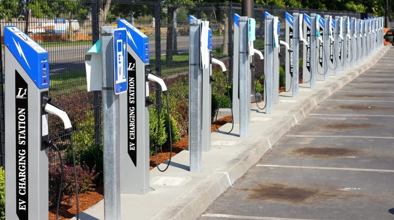 China to build more charging points for electric vehicles