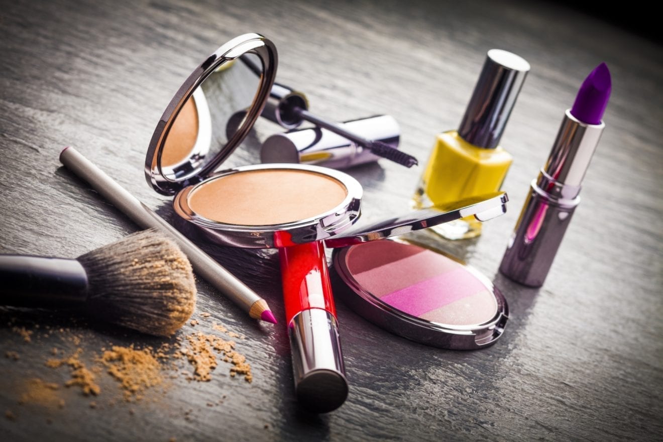 Japanese cosmetics brand Do-Best eyes Asian expansion