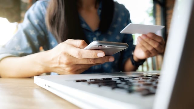 Online shopping with card ecommerce