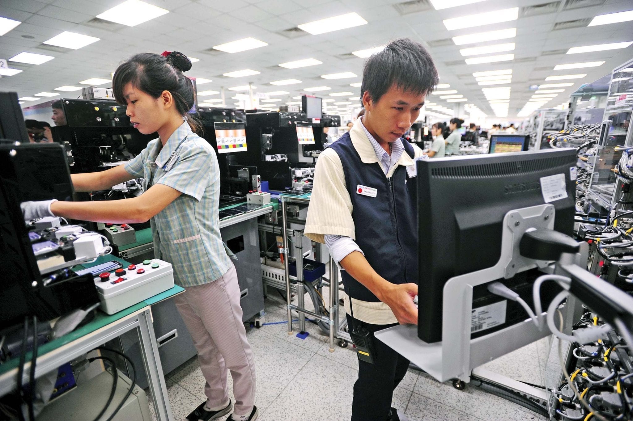 Tech, engineering to have great demand for workers in Vietnam: survey