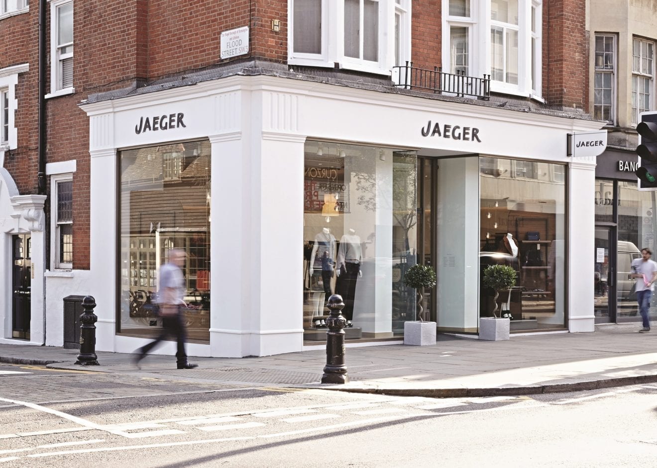 Fashion retailer Jaeger reportedly on brink of collapse