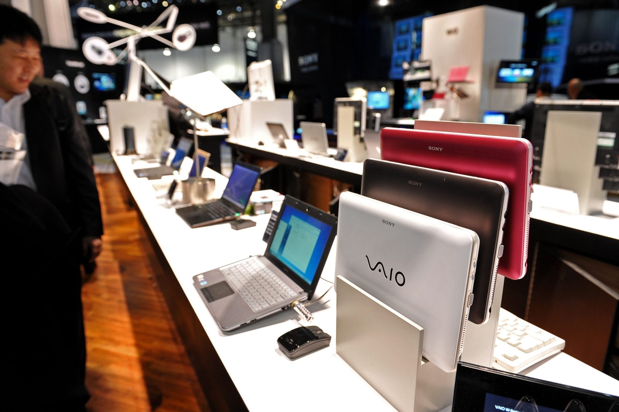 Personal computer market continues to slump