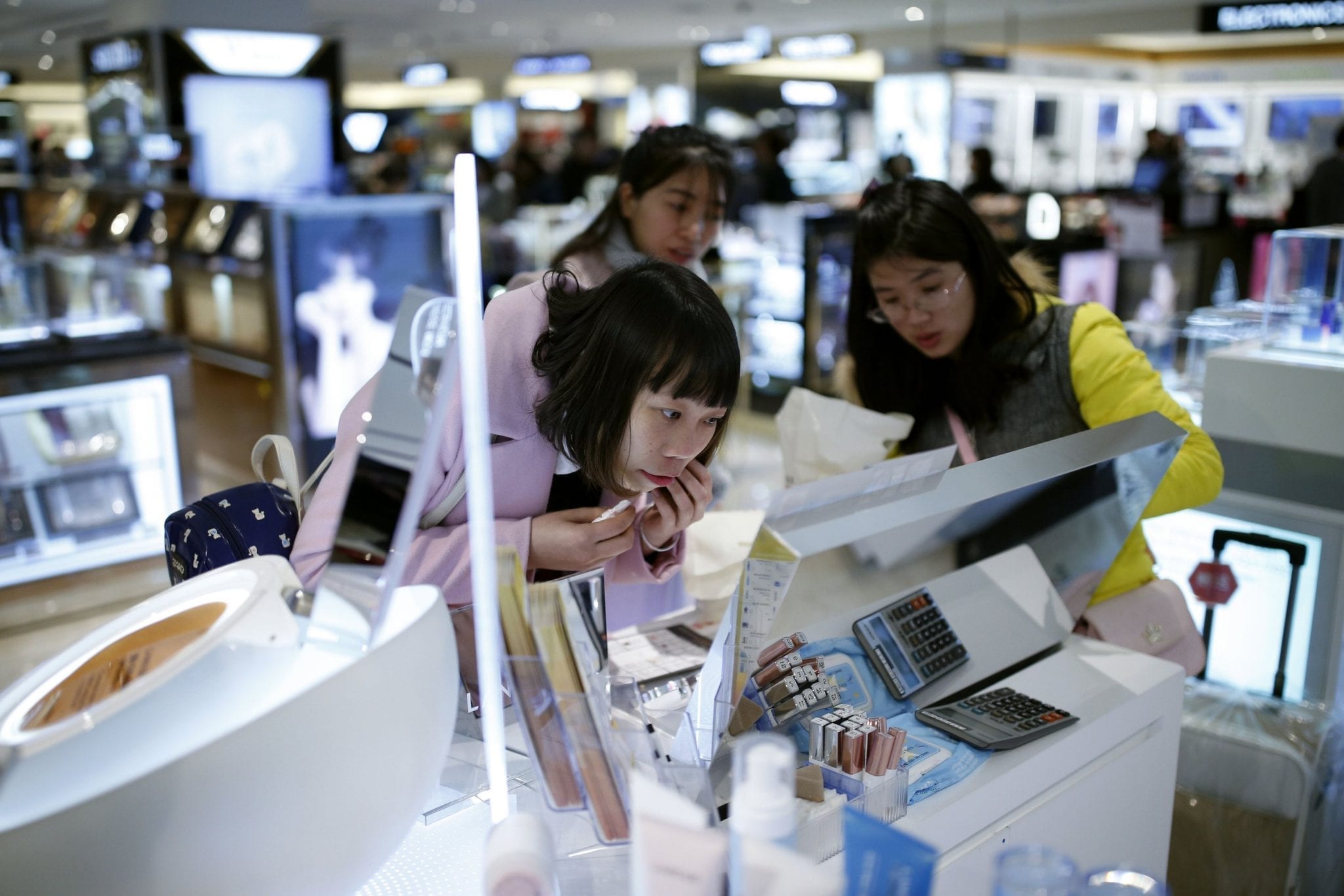 Shinsegae Duty Free to Exit Incheon Airport’s DF2 Zone Amid Rising Losses: A Strategic Shift or an Economic Warning?