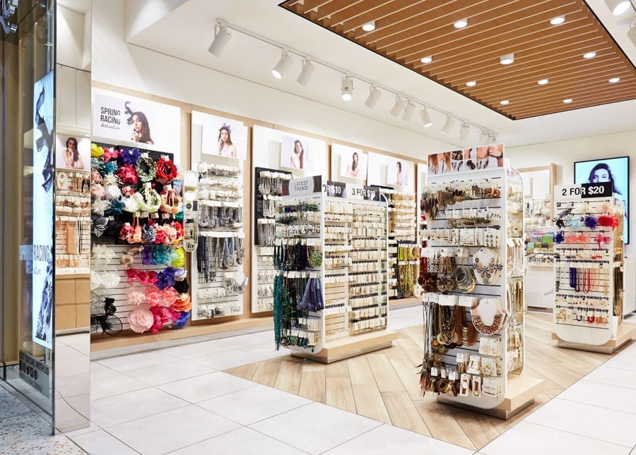 Lovisa shares tank as CEO exits the brand