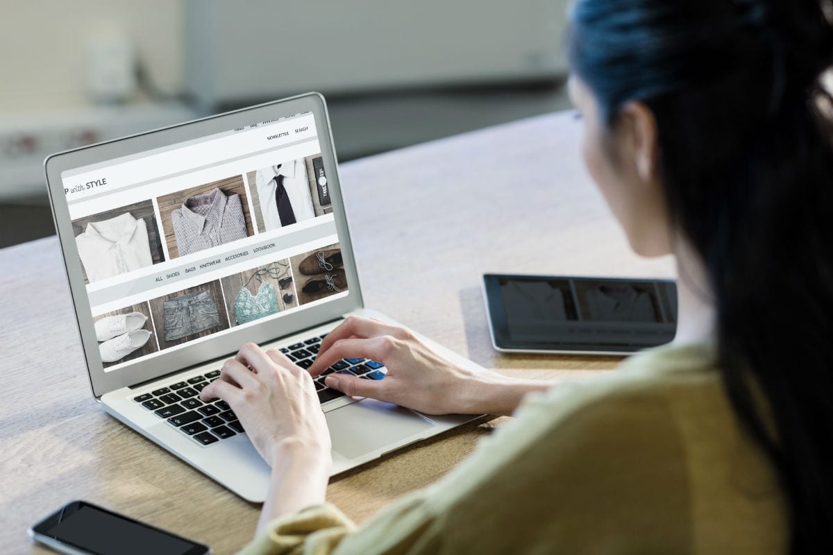 Chinese luxury e-commerce firm Secoo debuts on Nasdaq